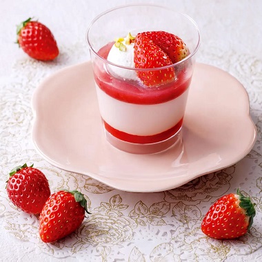 紀ノ国屋　いちごゼリーミルクプリン　１個