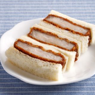 紀ノ国屋　かつサンド　３切れ